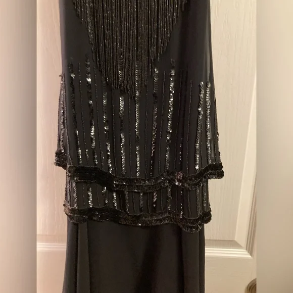 Gorgeous Vintage Beaded Dress. 100% Silk. Sequins and beads. Size Small. - Picture 5 of 9